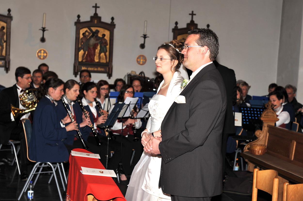 Hochzeit von Susanne Vo&szlig; & Johannes Sa&szlig; am 31.3.2012 in der Kirche St. Aegidius, Hersel (Foto: Studio Honnen)